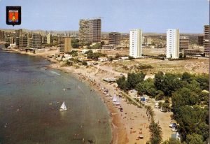Antiguo Camping Bahía en la playa de La Almadraba